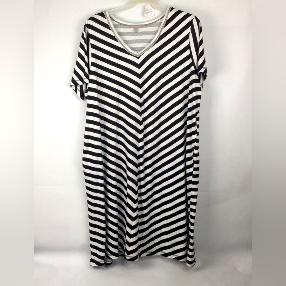 Woman Within Plus Size Cottob Dress Black and White Striped V-Neck‎ size 26/28
